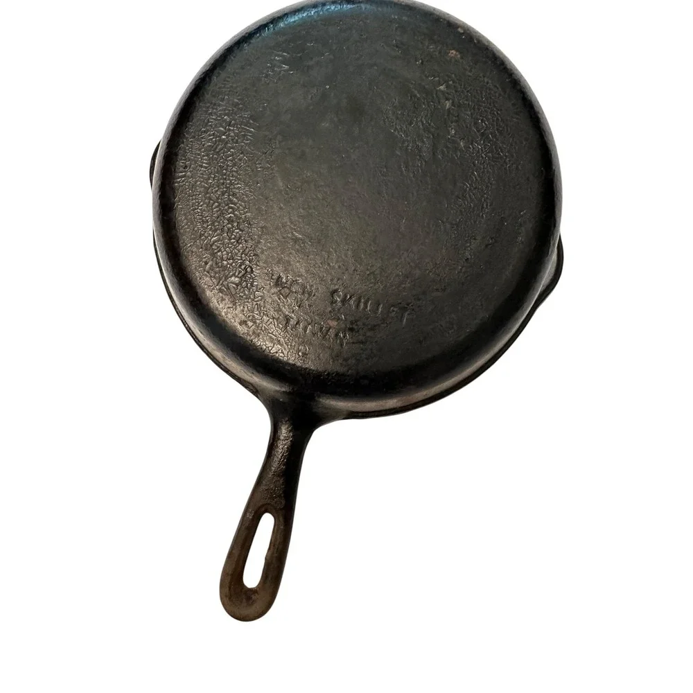 Vintage Cast Iron Skillet Pan 8